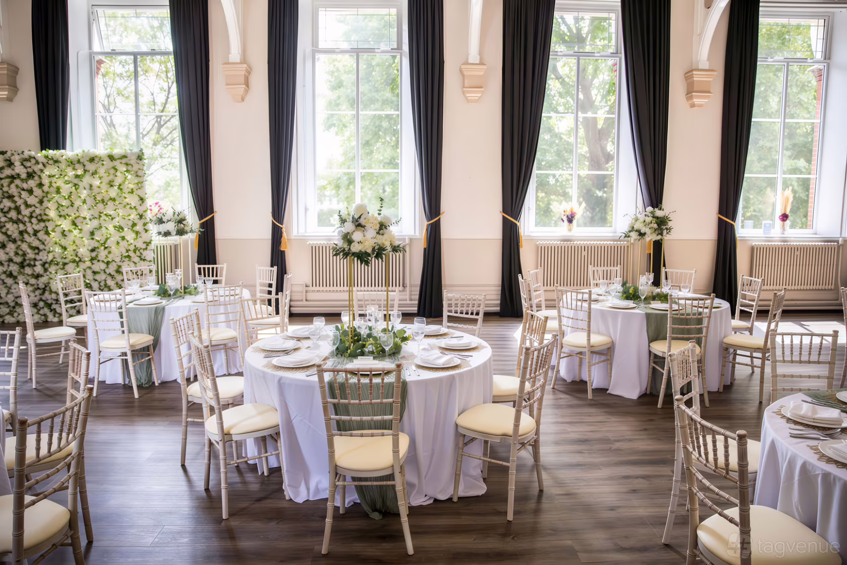 Whitford Hall, Hodan